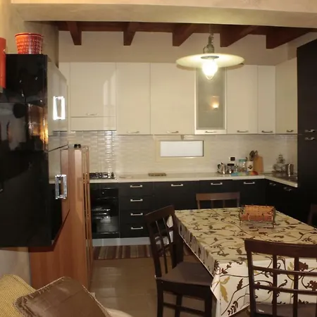 Casa-b&b Bouganville Attico 85 Mq Panzió