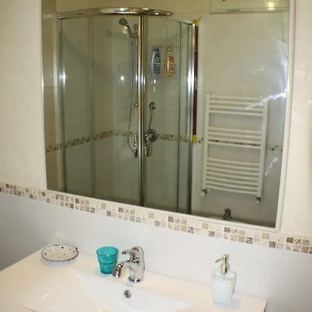 Casa-b&b Bouganville Attico 85 Mq Bed & Breakfast